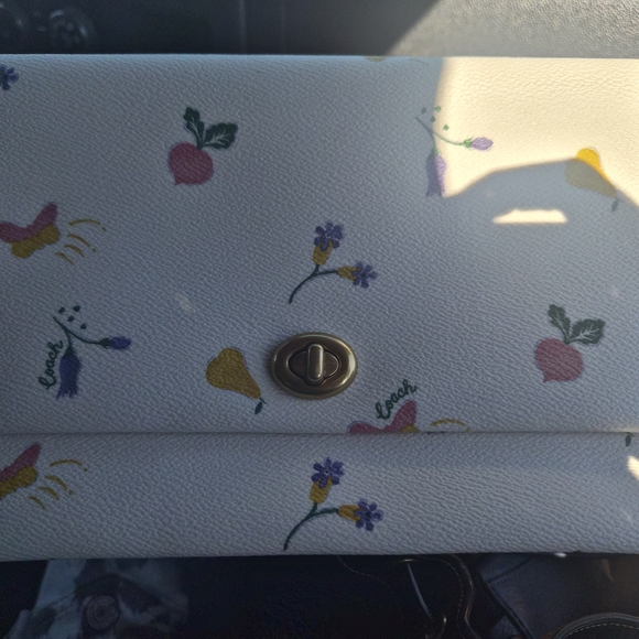 Coach White Floral Women's Bag - Picture 1 of 7